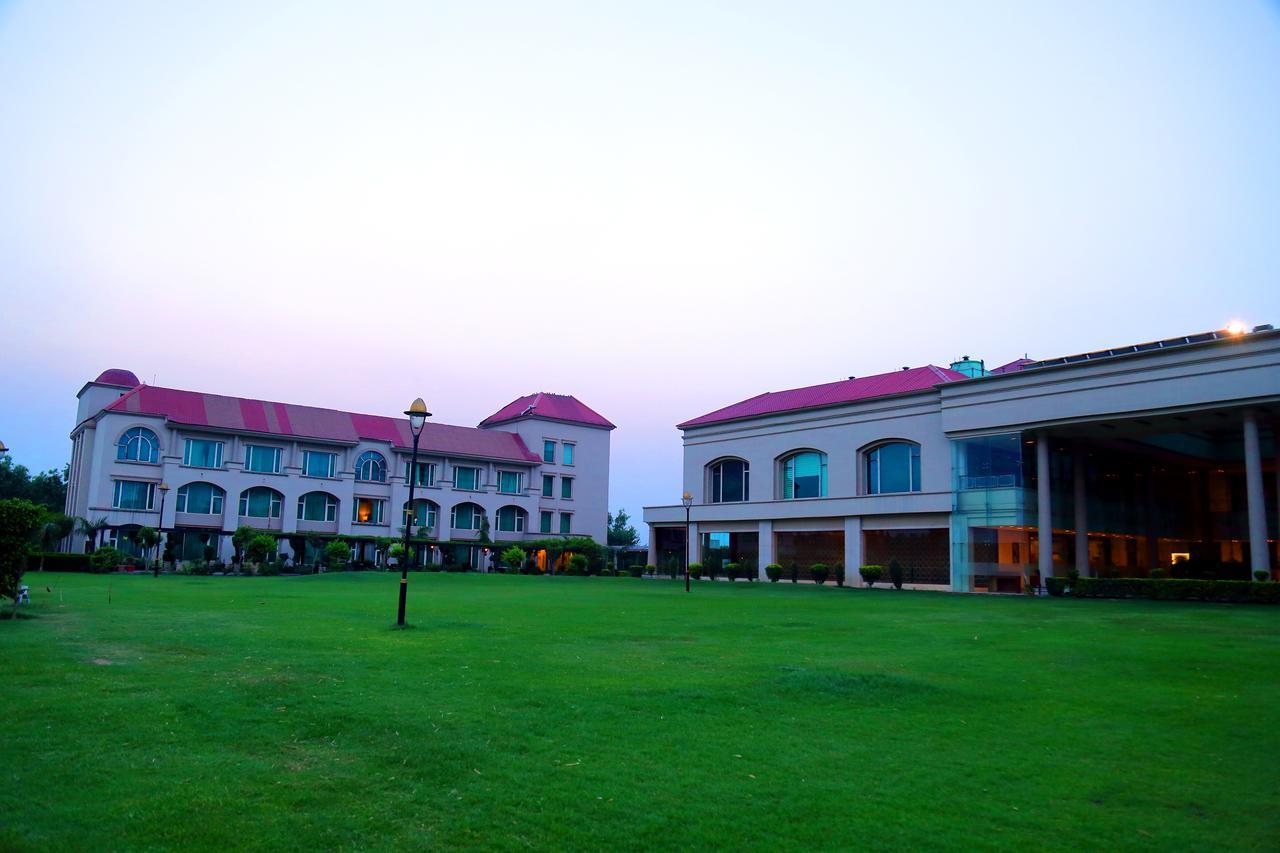 Phagwāra The Cabbana Resort & Spa מראה חיצוני תמונה